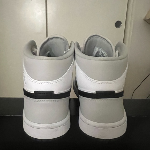 Air Jordan 1 mid smoke grey - Picture 3 of 10